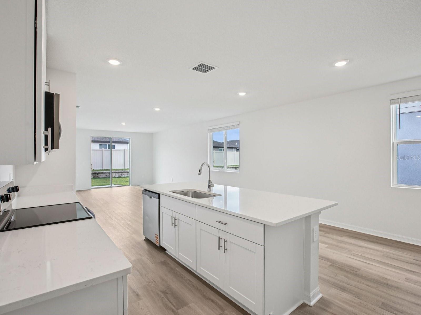 7910 LAKE POWELL PL — photo 5