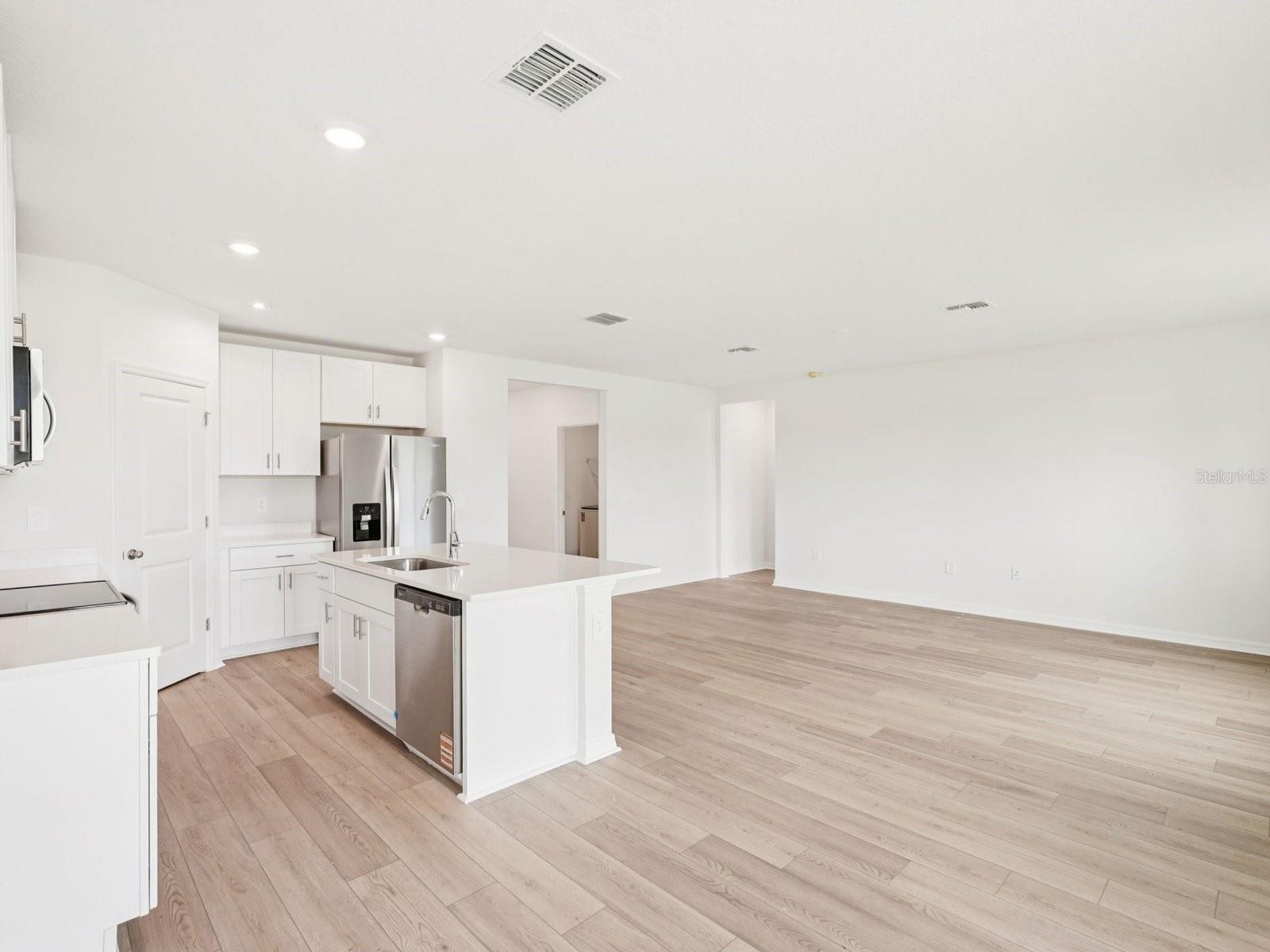 120 GENTLE RAIN LN — photo 3