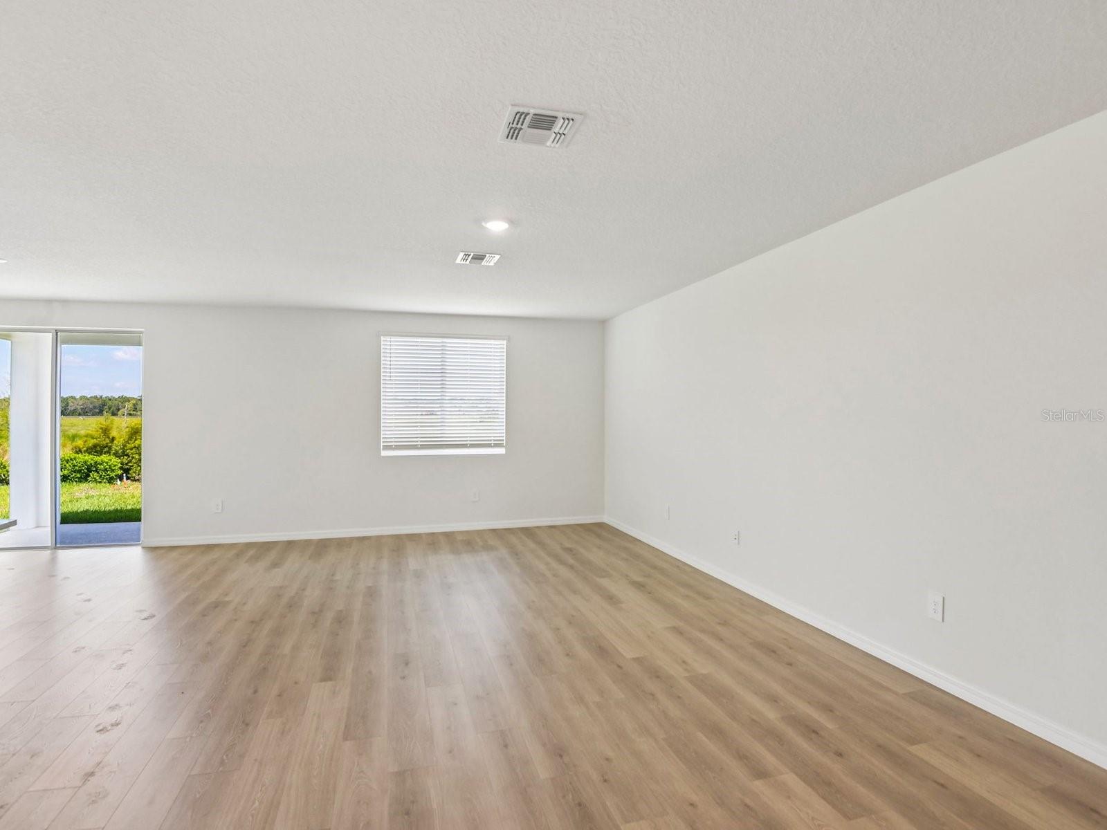 124 GENTLE RAIN LN — photo 3