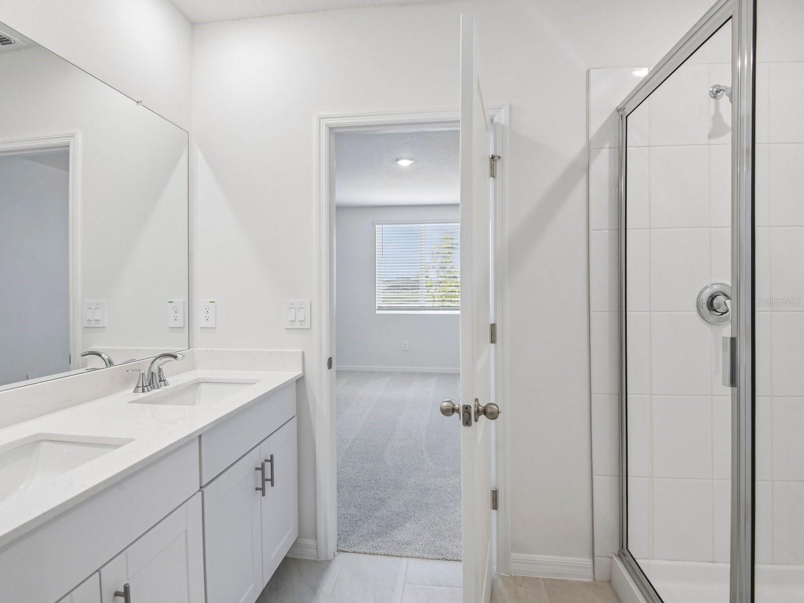 124 GENTLE RAIN LN — photo 10
