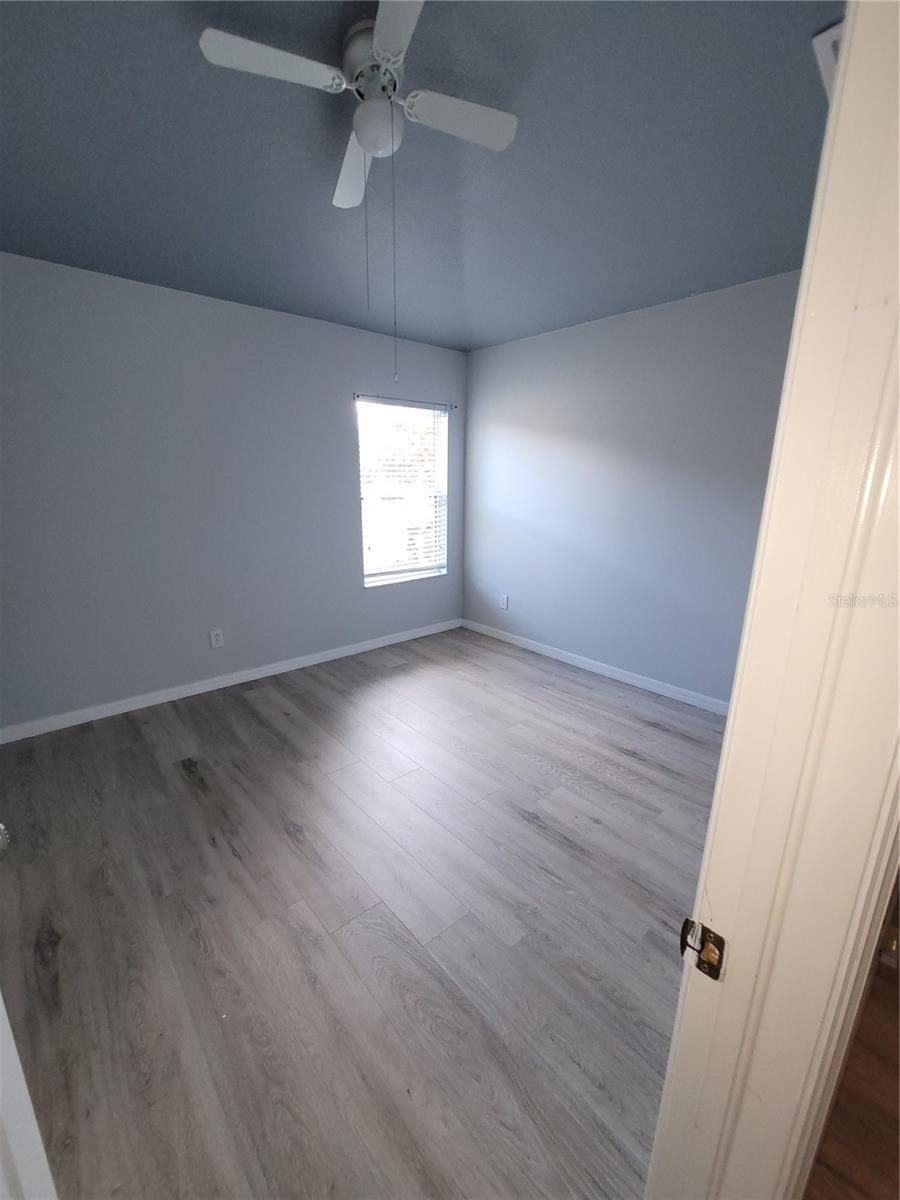 18405 KENTISBURY CT — photo 35