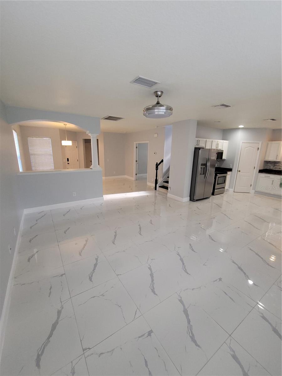 18405 KENTISBURY CT — photo 32