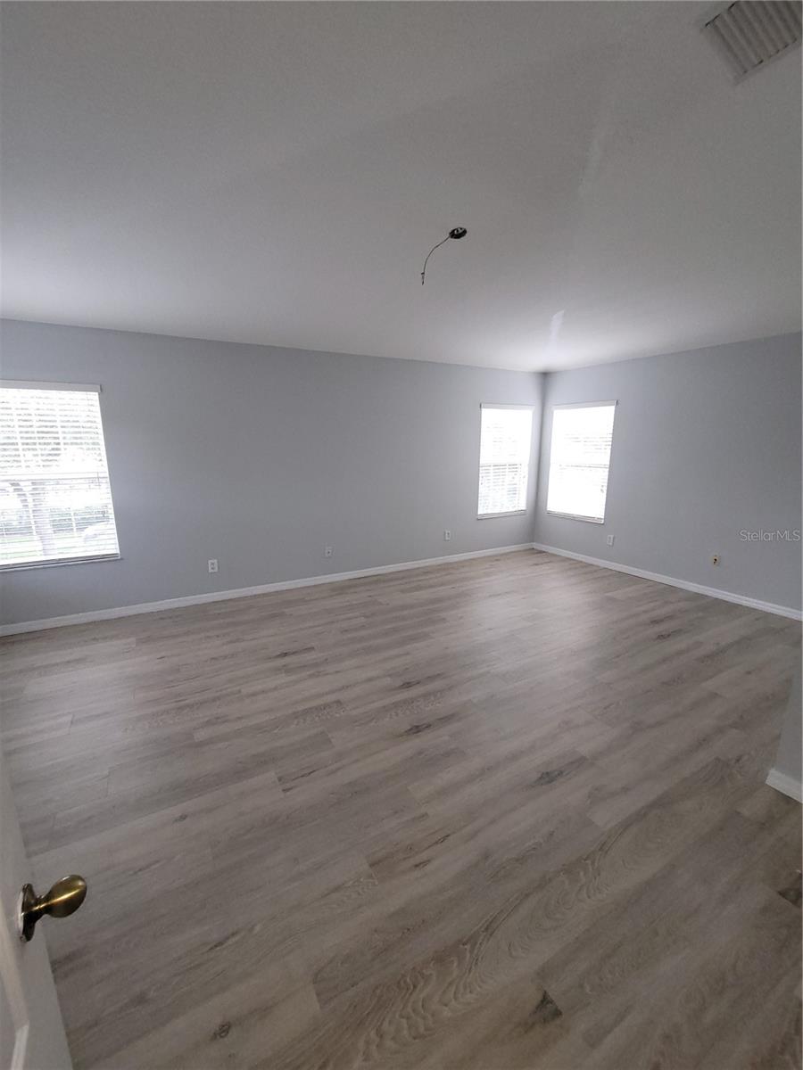 18405 KENTISBURY CT — photo 34
