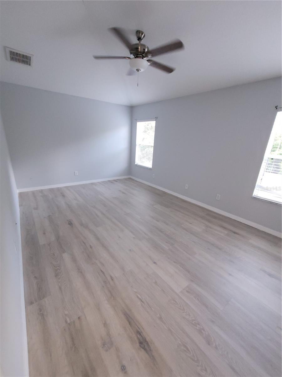 18405 KENTISBURY CT — photo 37