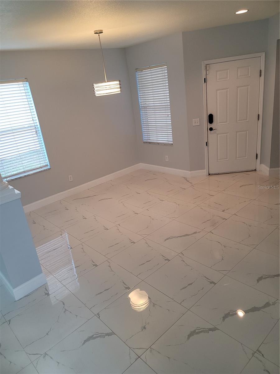 18405 KENTISBURY CT — photo 31