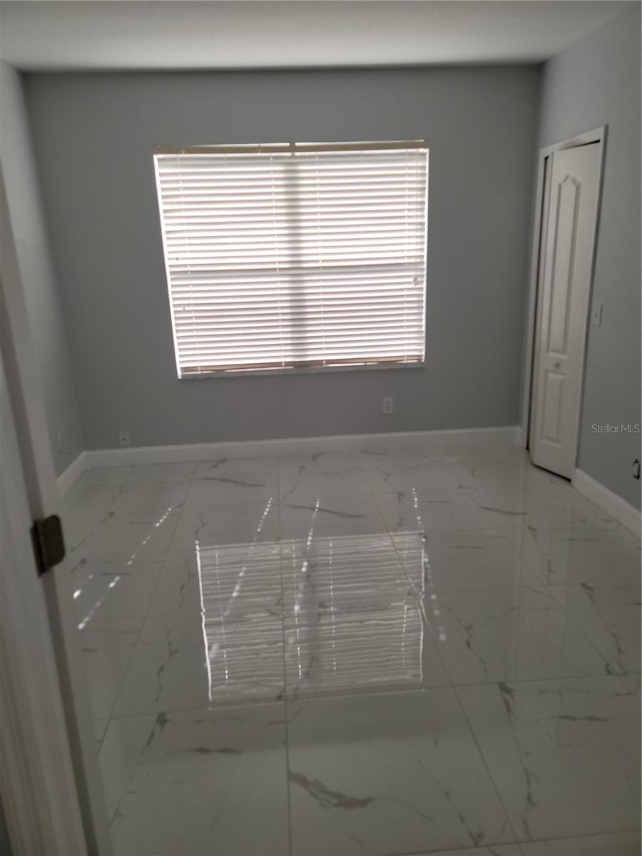 18405 KENTISBURY CT — photo 27