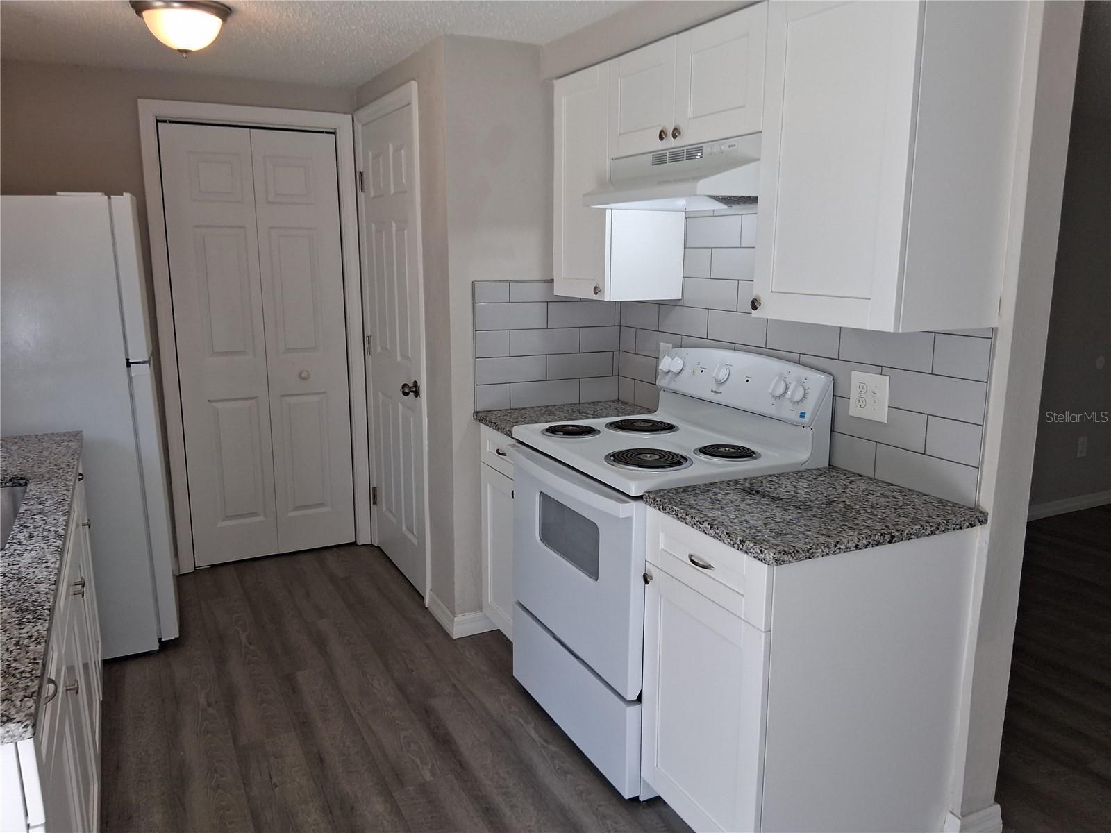 7926 GULF WAY — photo 9