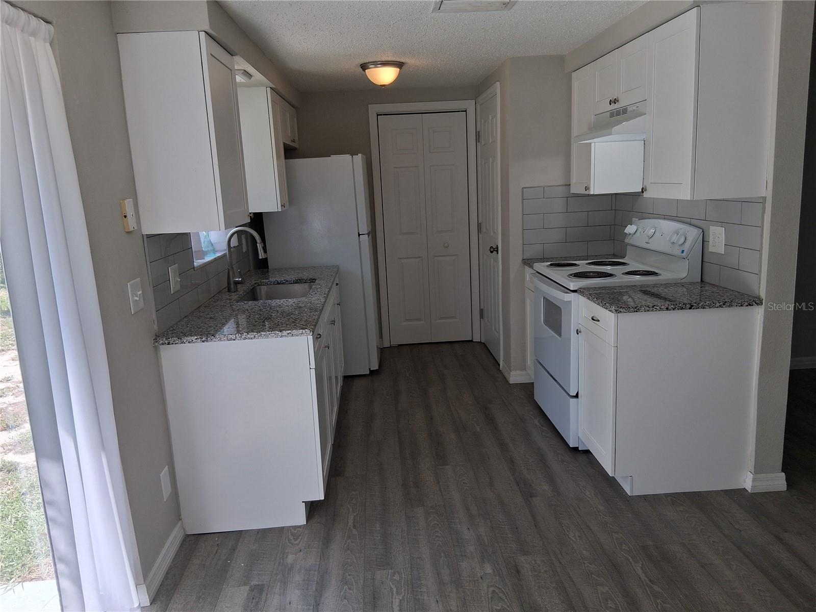 7926 GULF WAY — photo 8