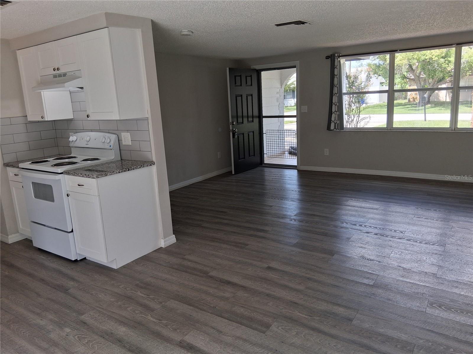 7926 GULF WAY — photo 7