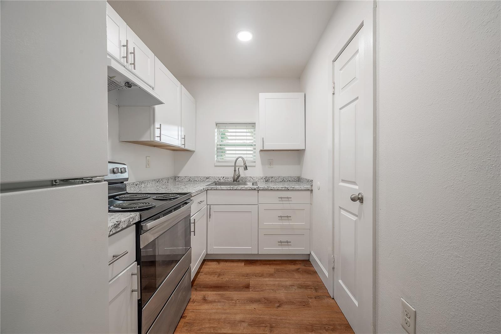 2307 E OSBORNE AVE #102 — photo 16