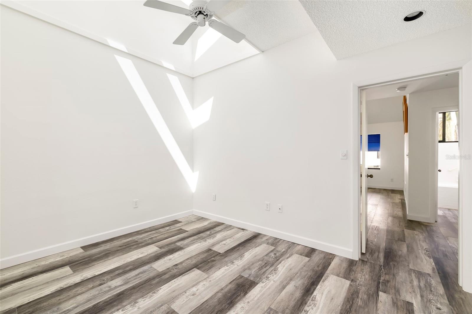 1920 HARBOURSIDE DR #1003 — photo 35