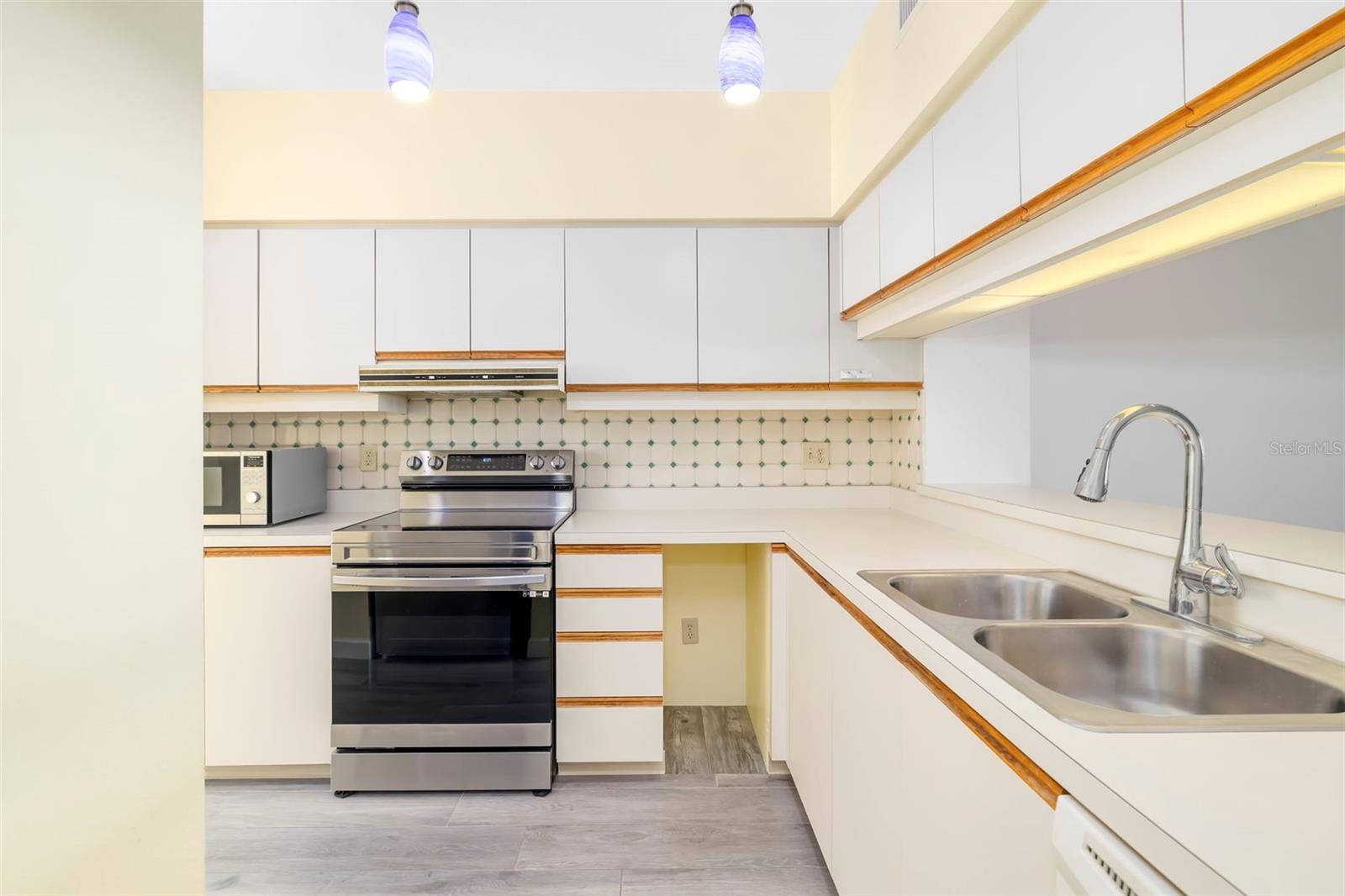 1920 HARBOURSIDE DR #1003 — photo 7