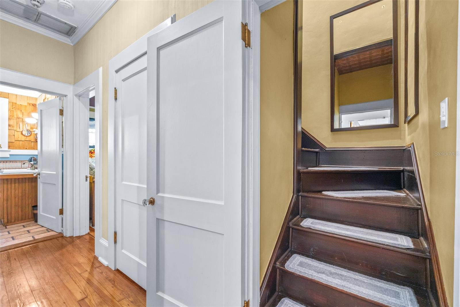 109 S WESTLAND AVE — photo 30
