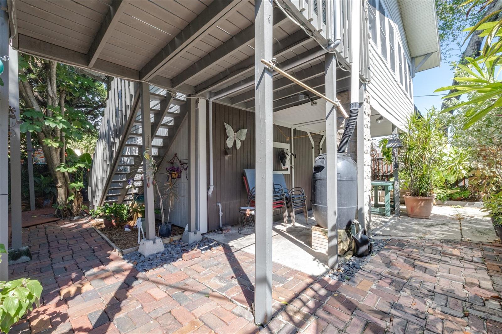 109 S WESTLAND AVE — photo 56