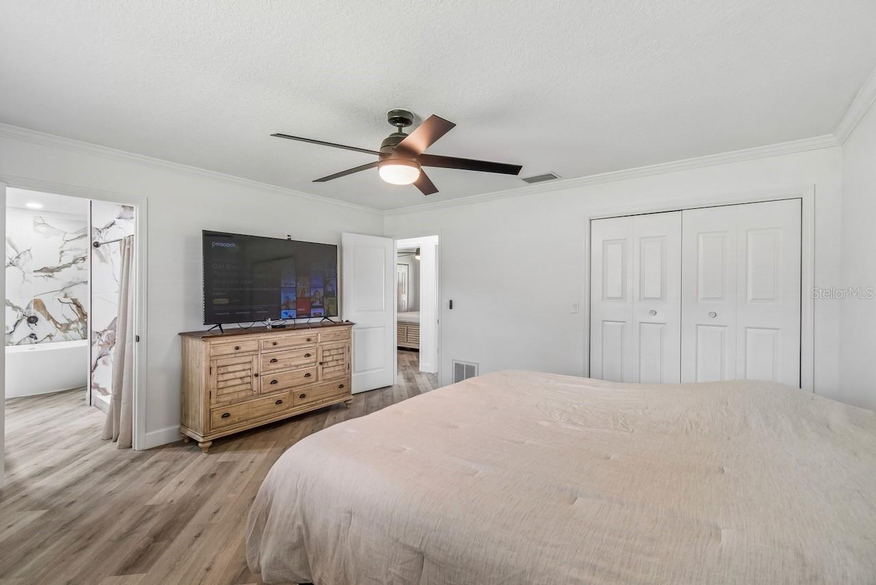 16218 FRINGE TREE DR — photo 18