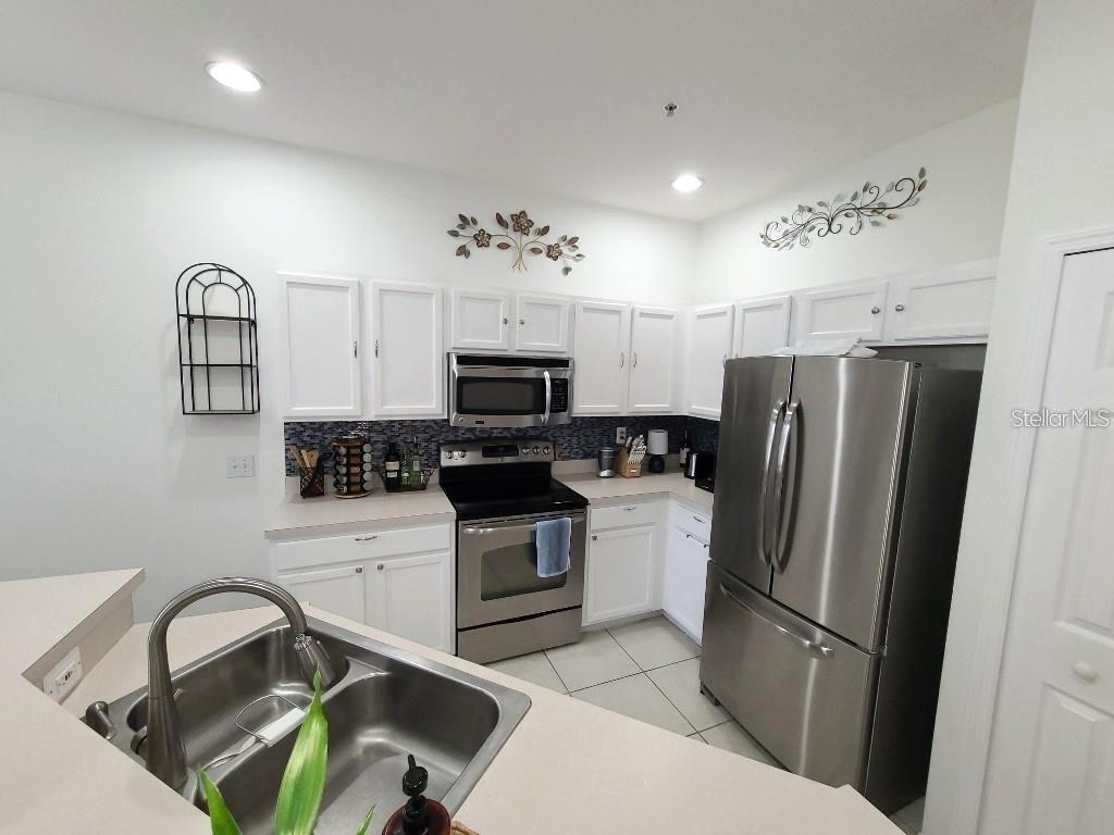 3936 YELLOWSTONE CIR — photo 10