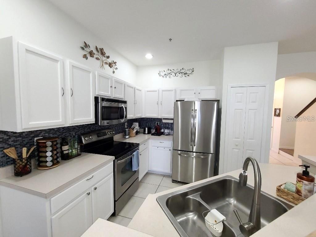 3936 YELLOWSTONE CIR — photo 9