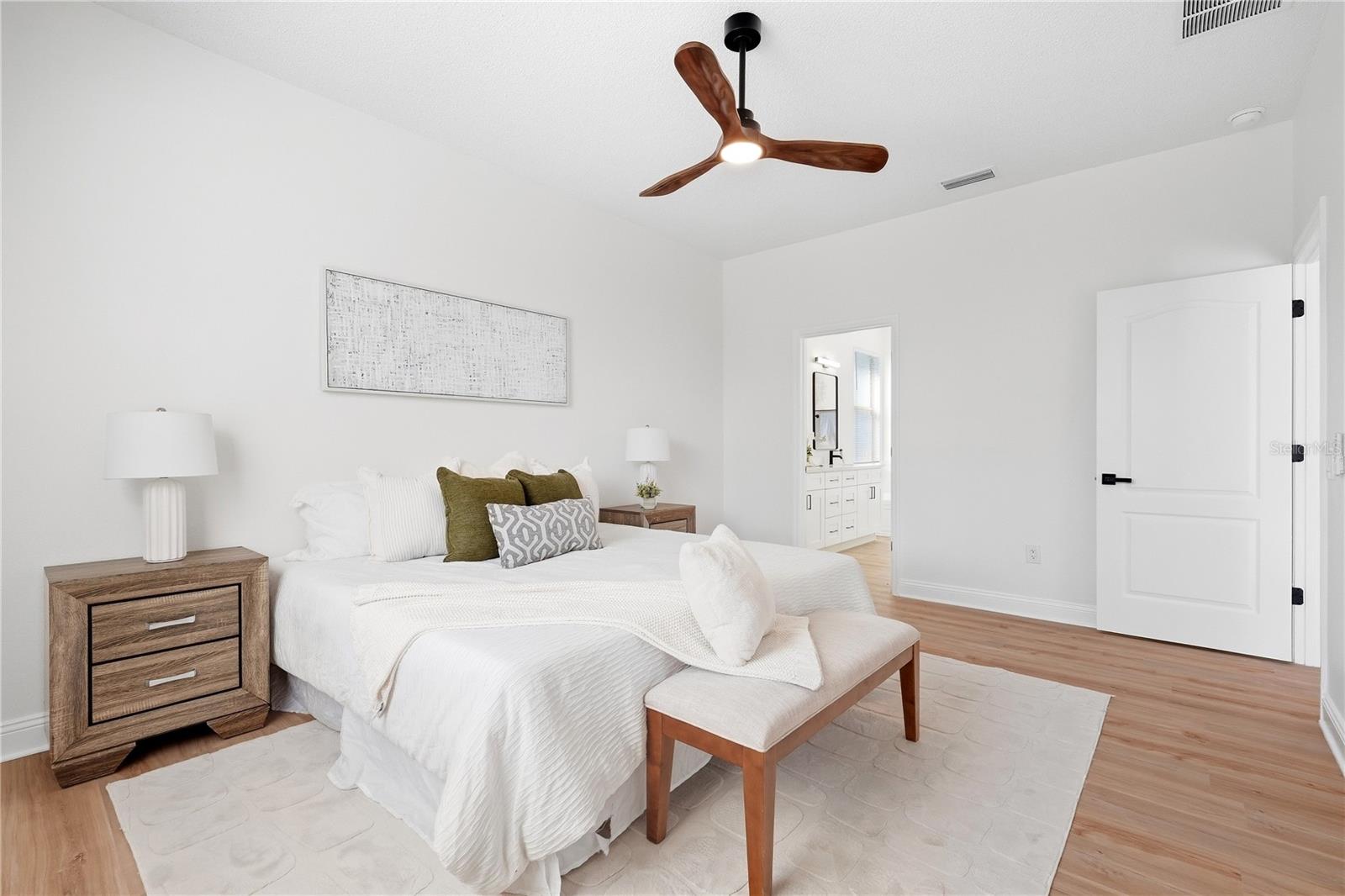 22536 LAURELDALE DR — photo 14