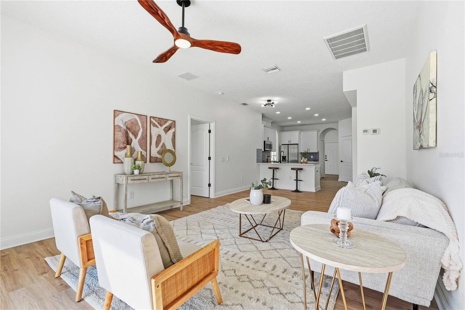 22536 LAURELDALE DR — photo 11