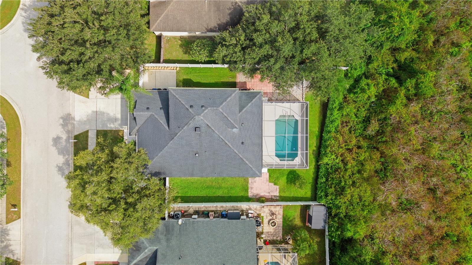 22536 LAURELDALE DR — photo 43