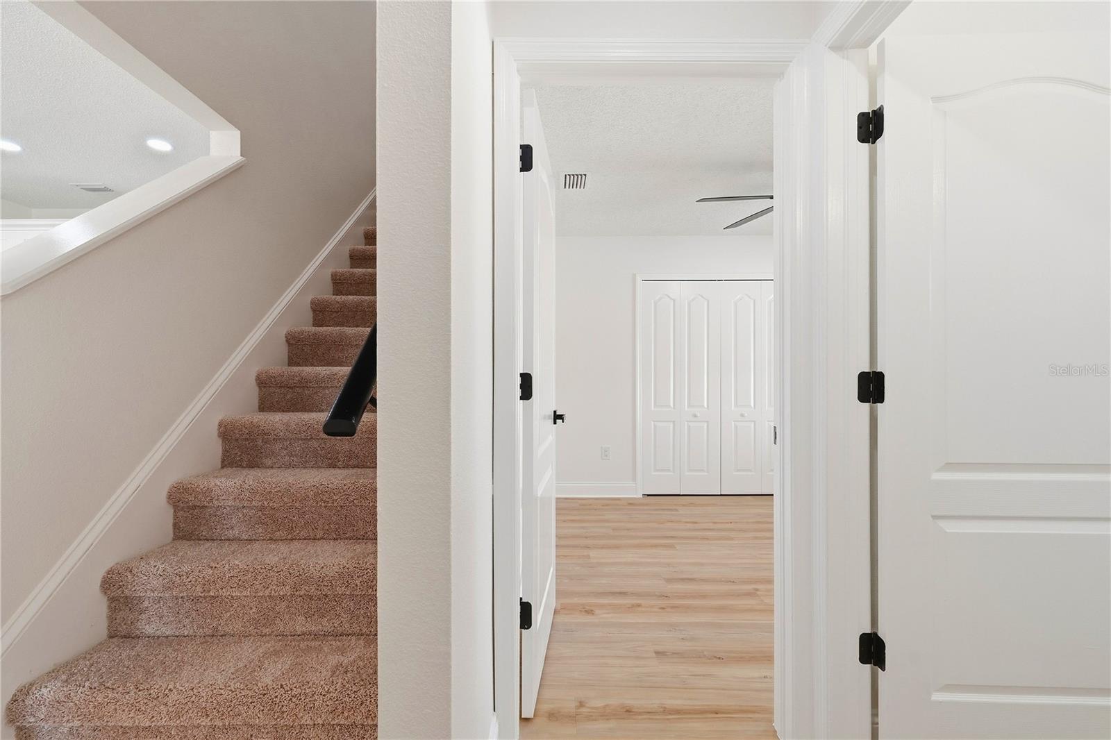 22536 LAURELDALE DR — photo 21