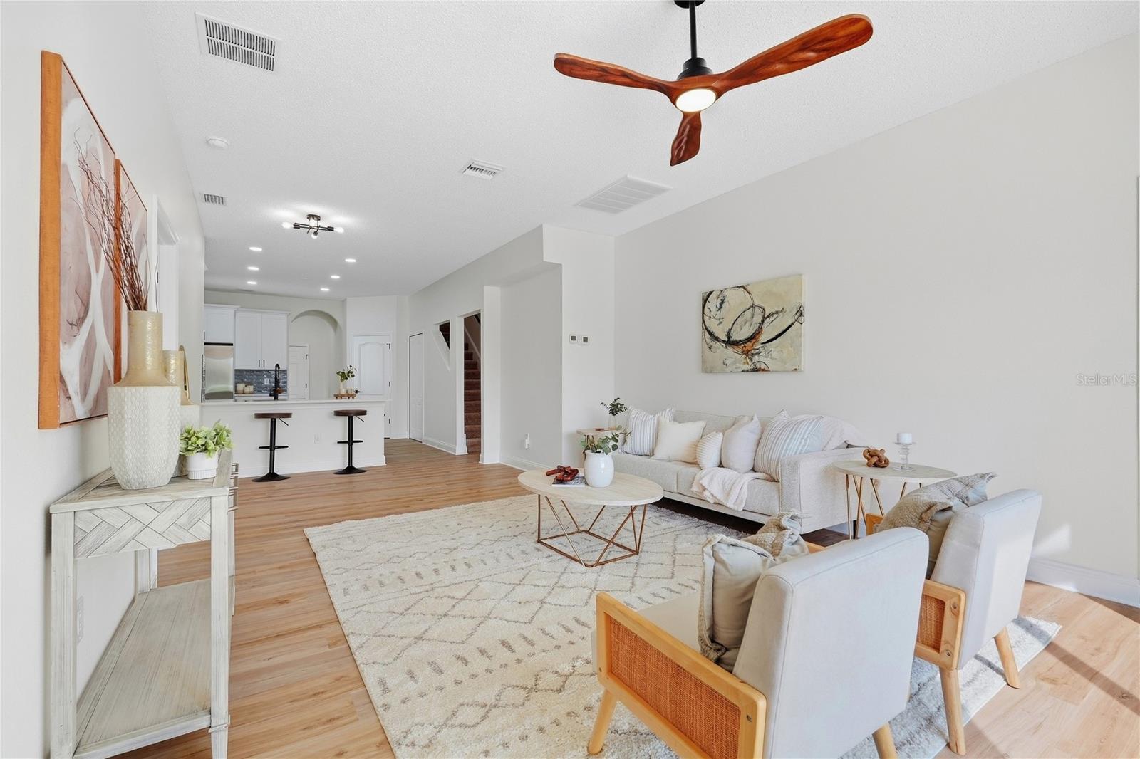 22536 LAURELDALE DR — photo 12