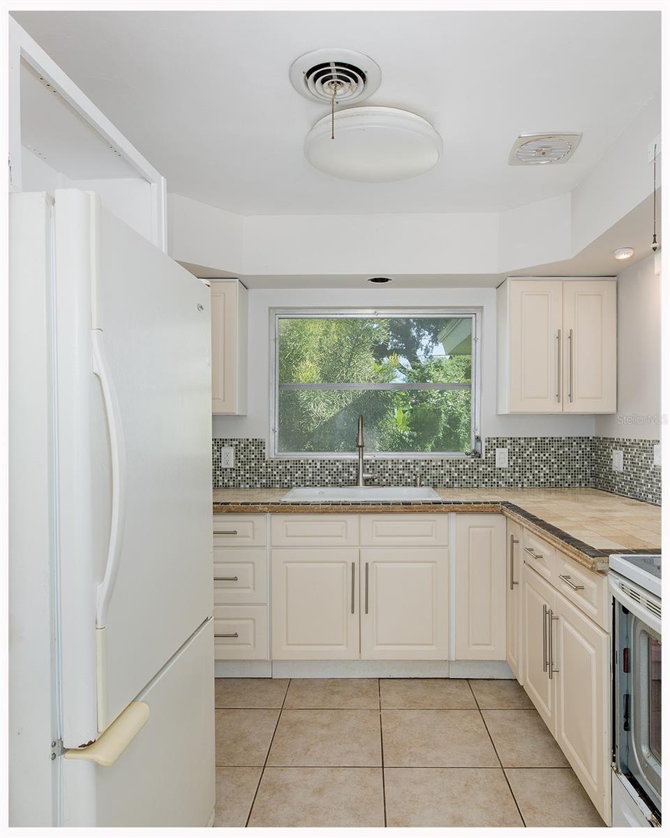 1606 FRUITWOOD DR — photo 49