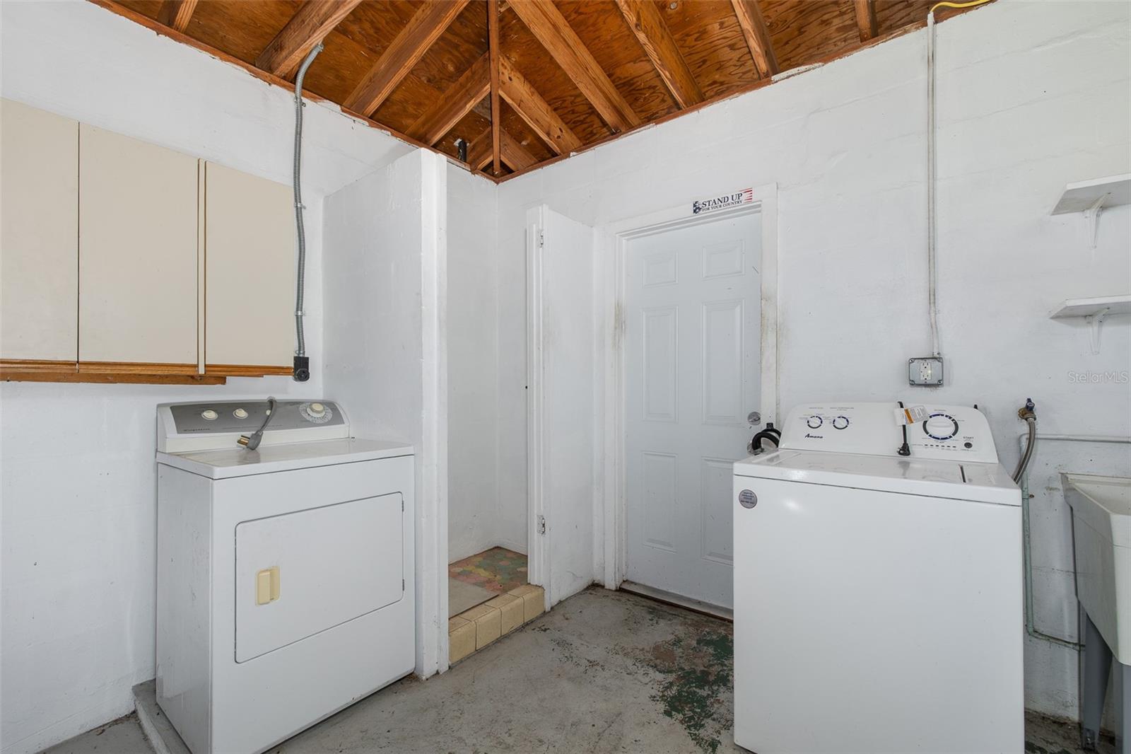 1606 FRUITWOOD DR — photo 24