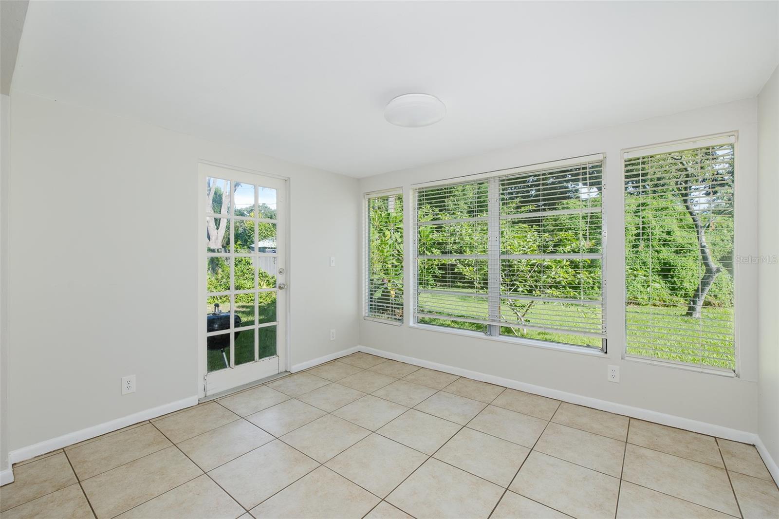1606 FRUITWOOD DR — photo 30