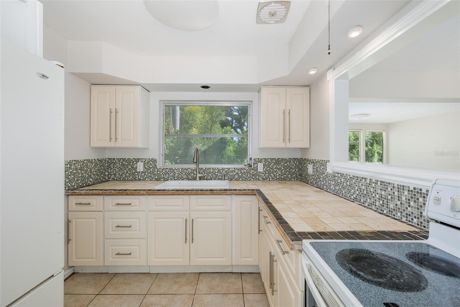 1606 FRUITWOOD DR — photo 43