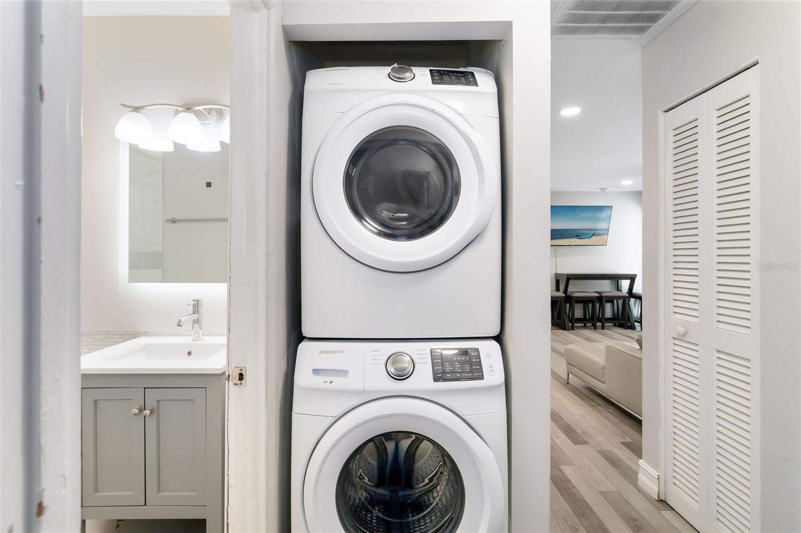 615 S SHADE AVE — photo 27