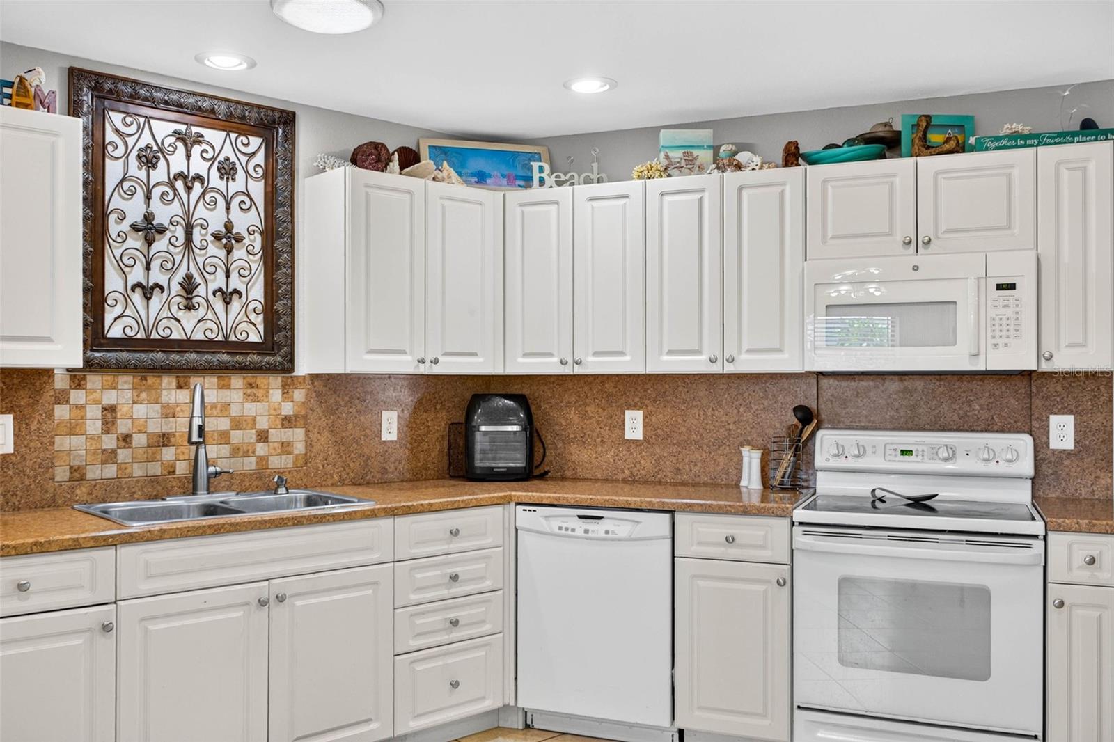 8841 ANDROS LN — photo 6