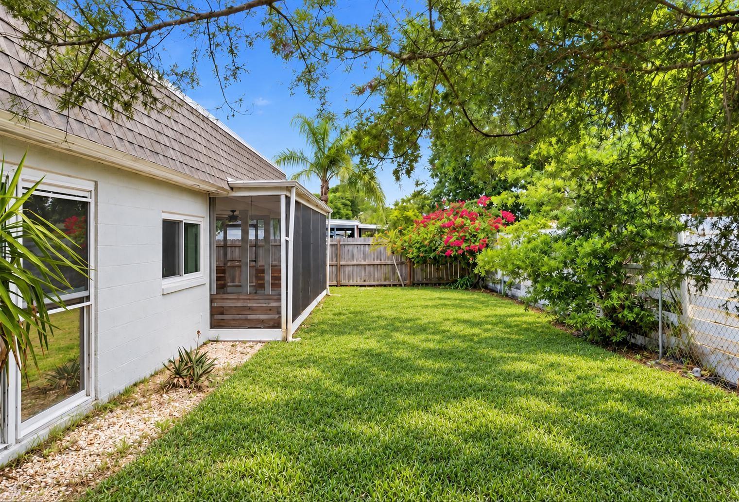 4018 CASHMERE DR — photo 23
