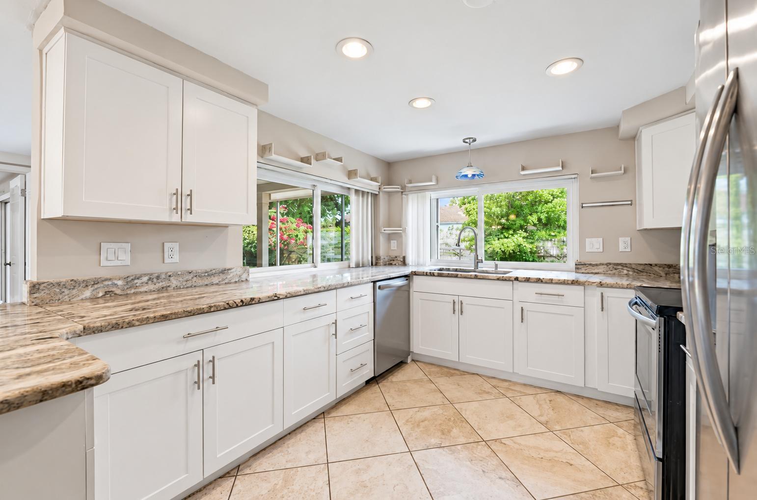 4018 CASHMERE DR — photo 7