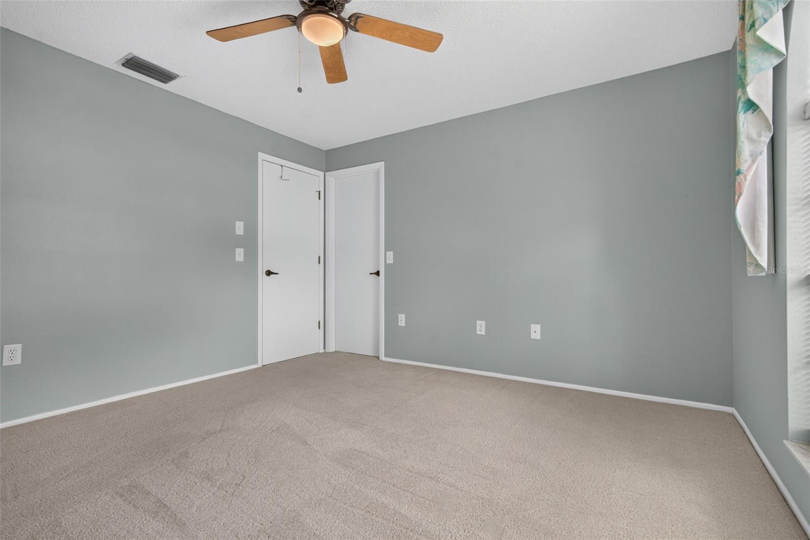10707 FALLEN LEAF LN — photo 37