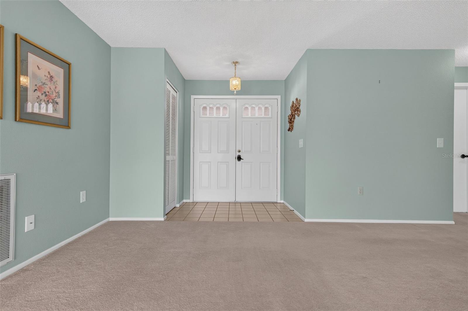 10707 FALLEN LEAF LN — photo 10