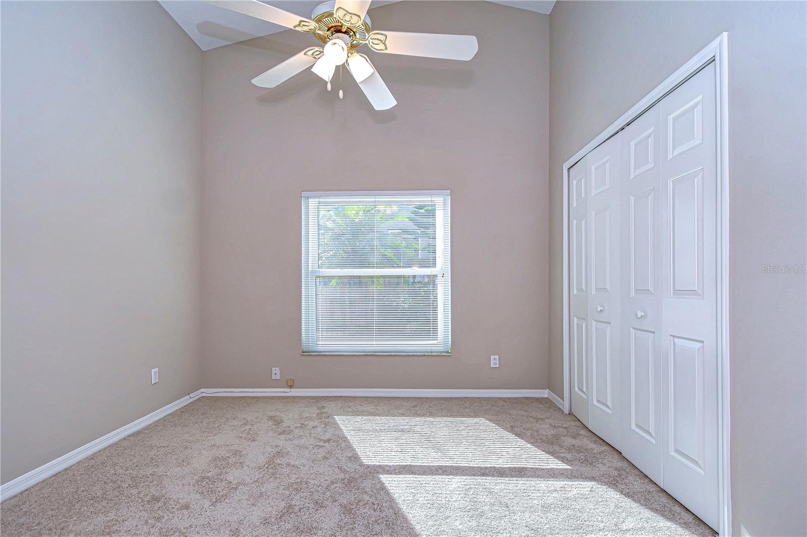 2529 CLARESIDE DR — photo 20