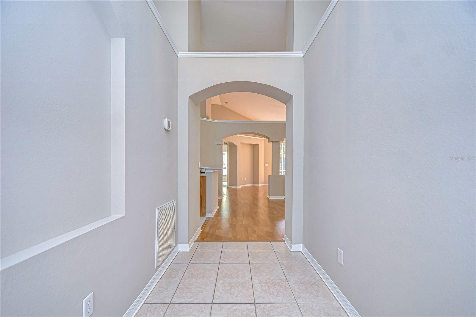 2529 CLARESIDE DR — photo 5
