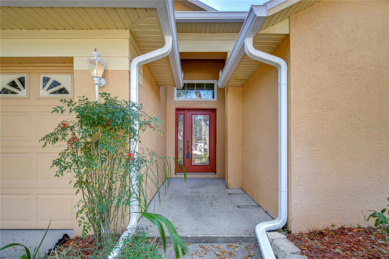2529 CLARESIDE DR — photo 2