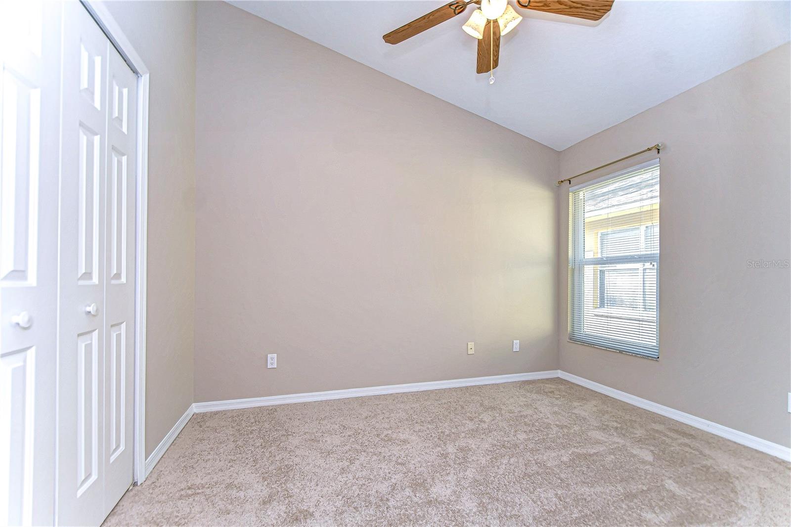 2529 CLARESIDE DR — photo 22