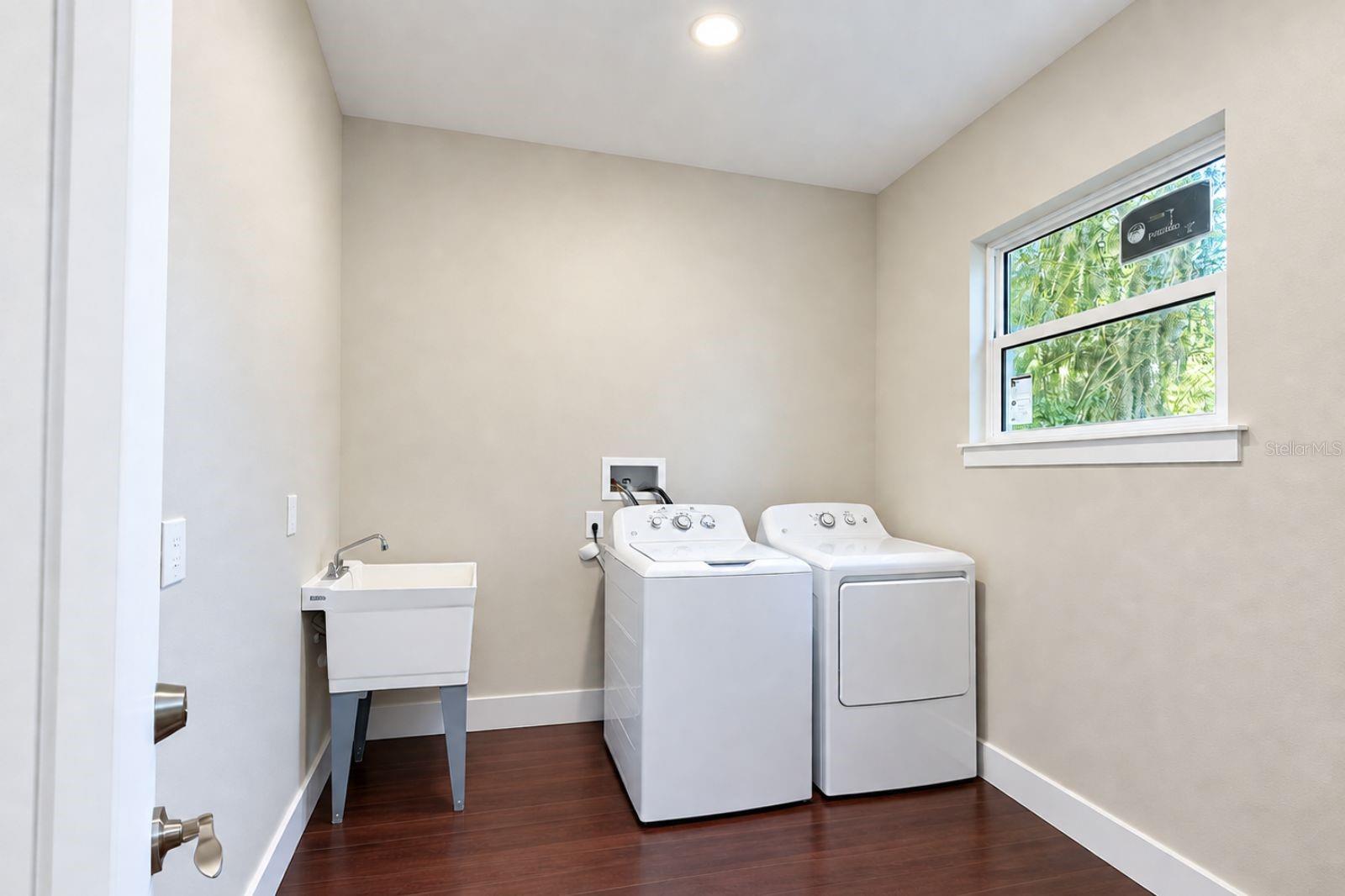 8003 CHANEY LN — photo 41