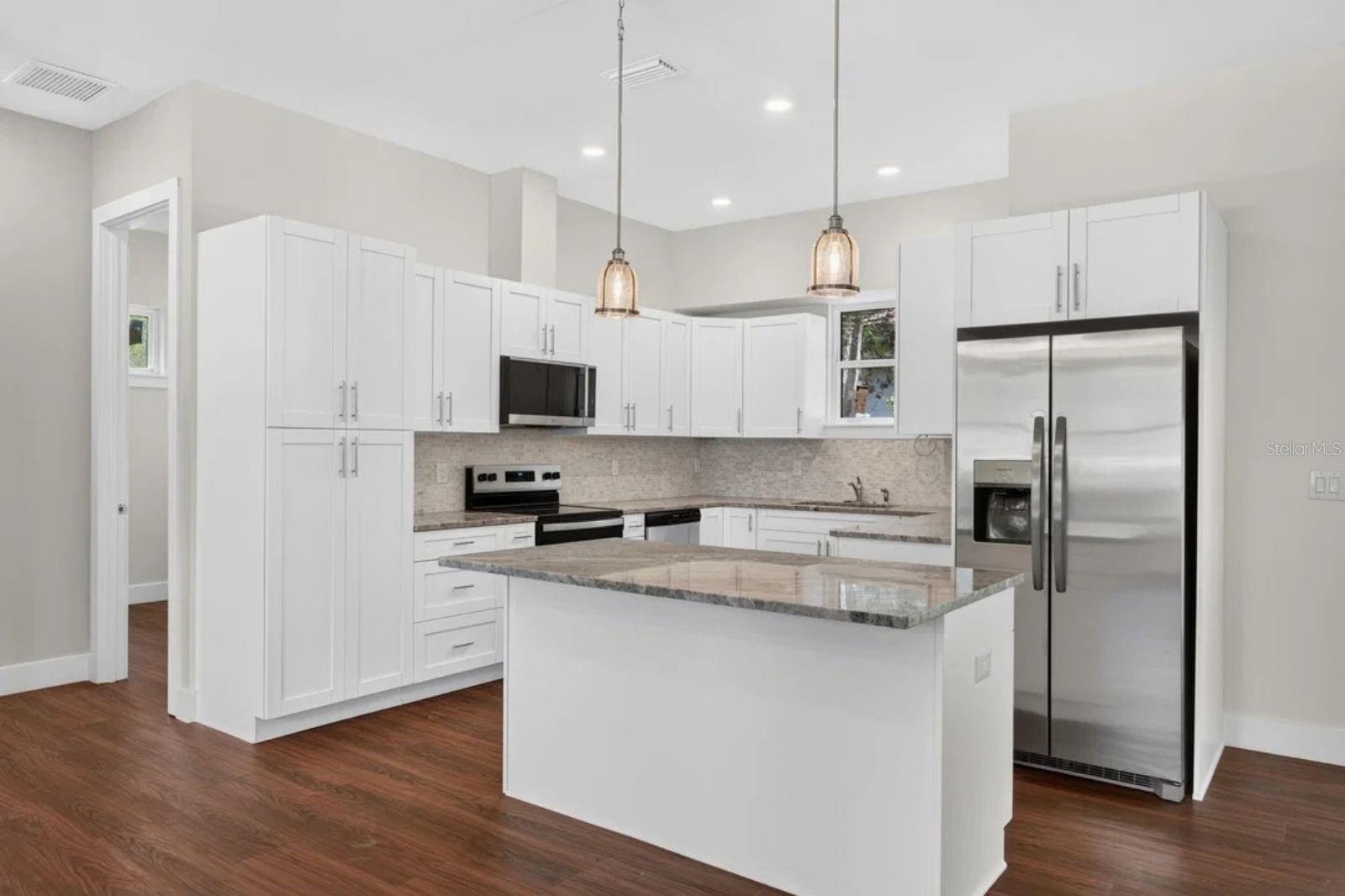 8003 CHANEY LN — photo 8