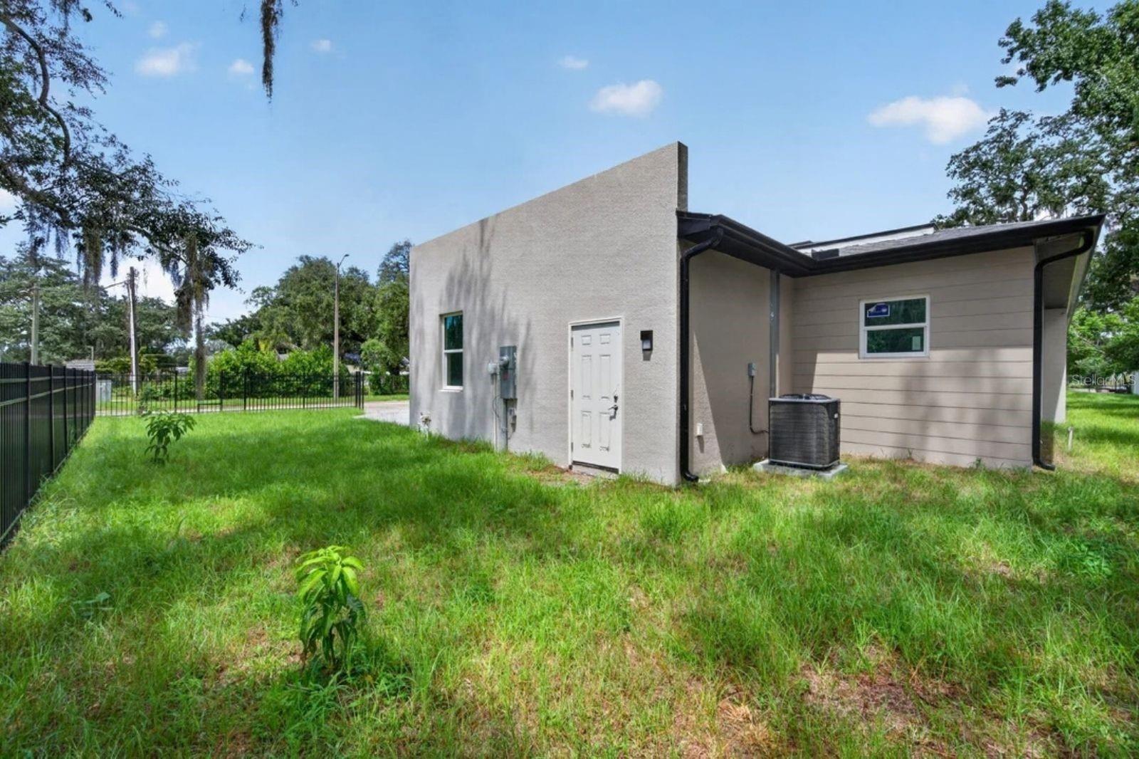 8003 CHANEY LN — photo 47