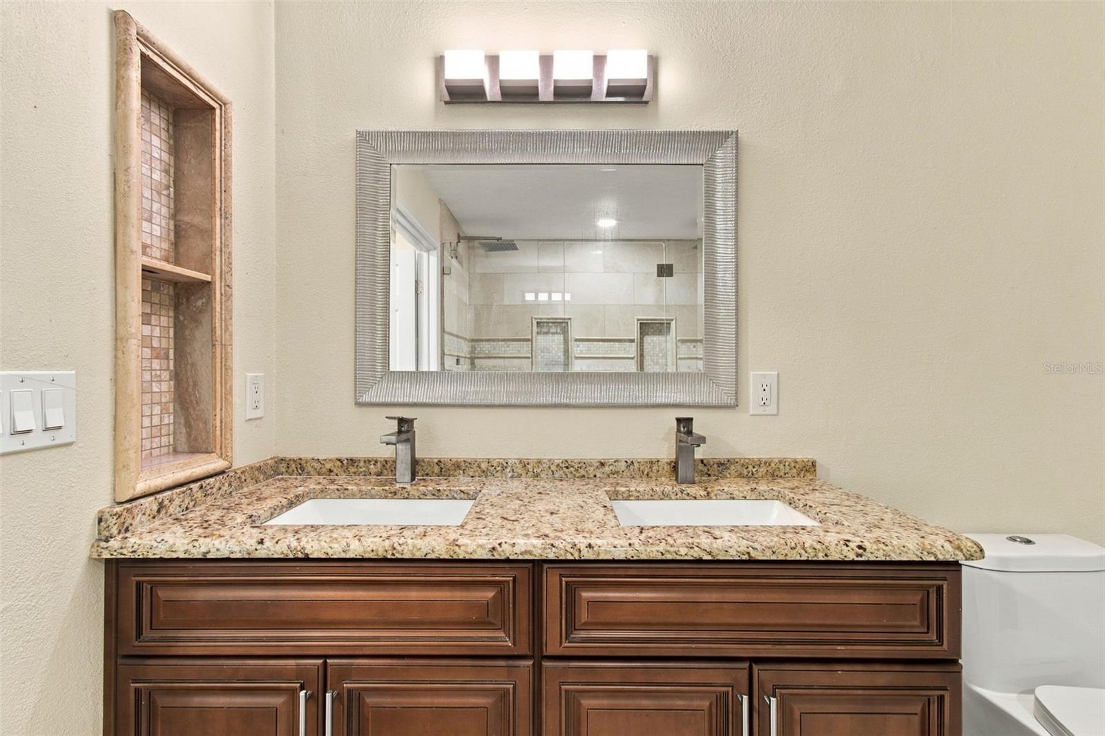 5822 BITTER ORANGE AVE — photo 13