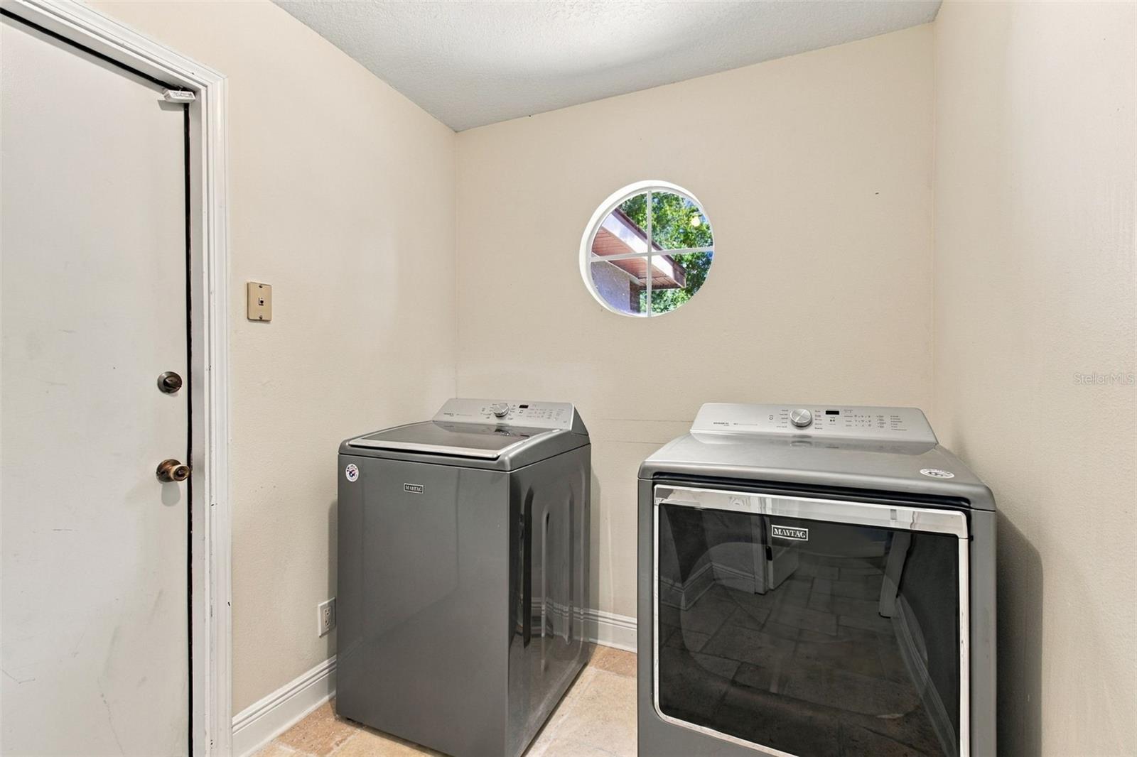 5822 BITTER ORANGE AVE — photo 26