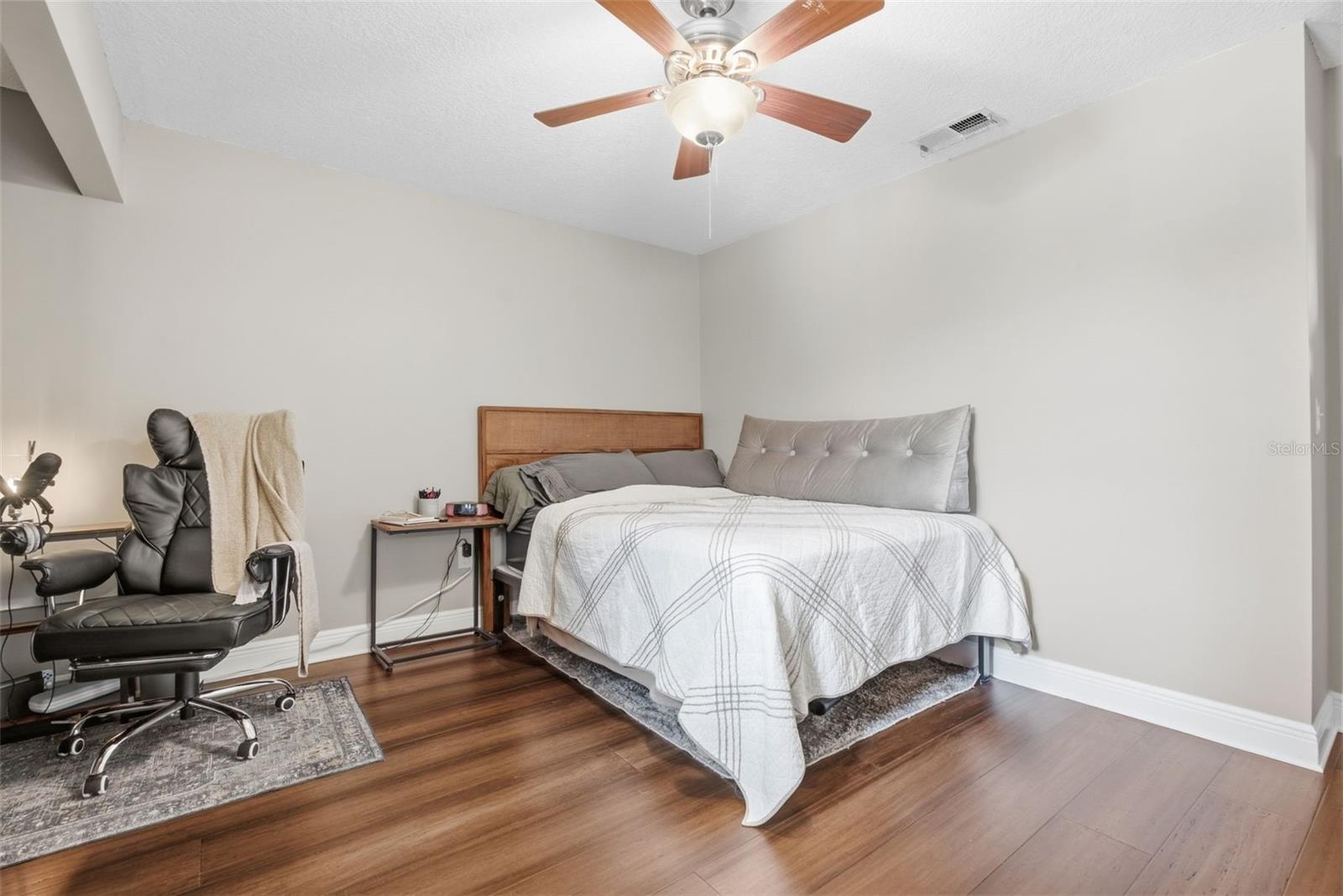 13956 LAKE POINT DR — photo 33