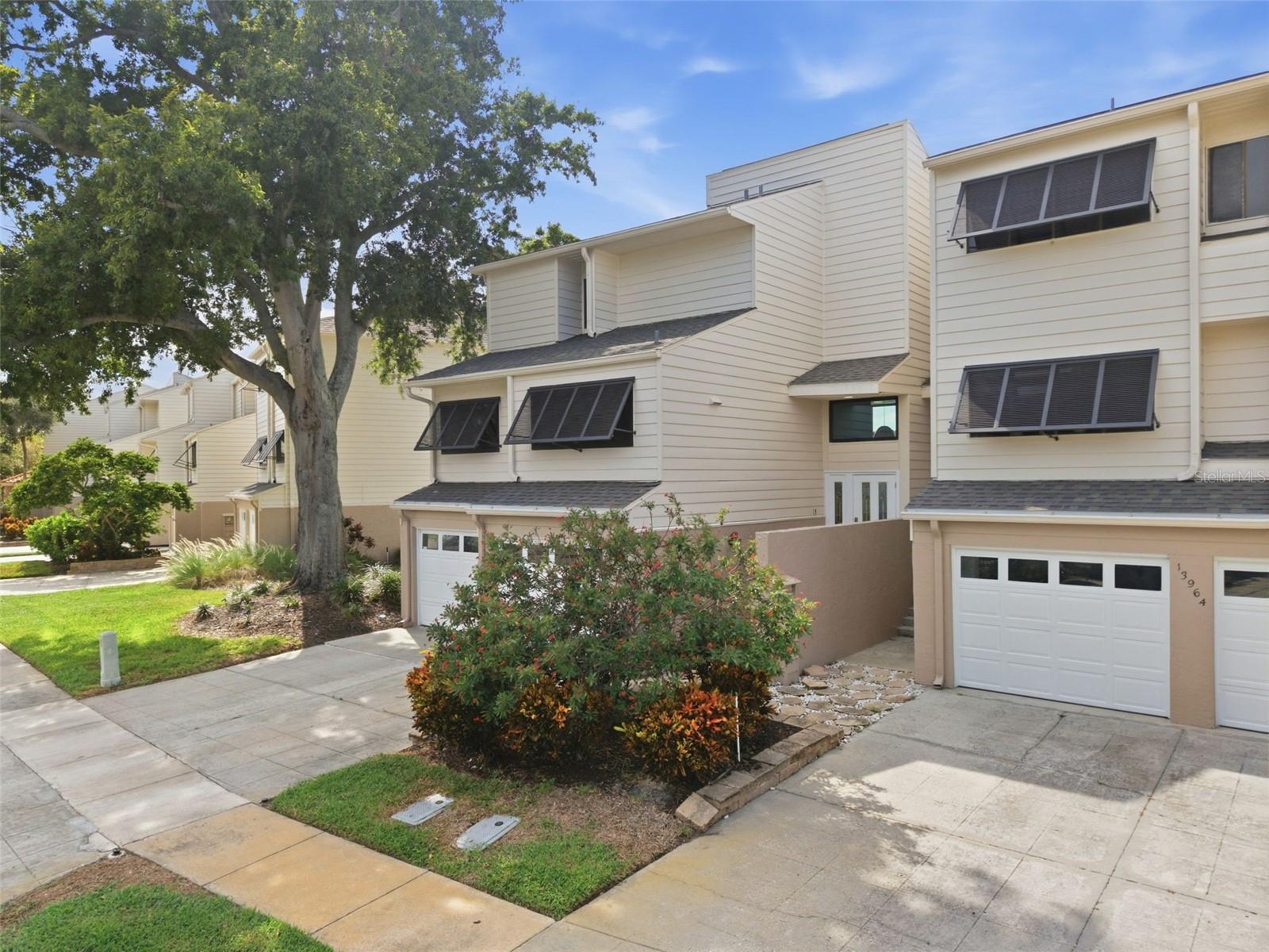 13956 LAKE POINT DR — photo 2