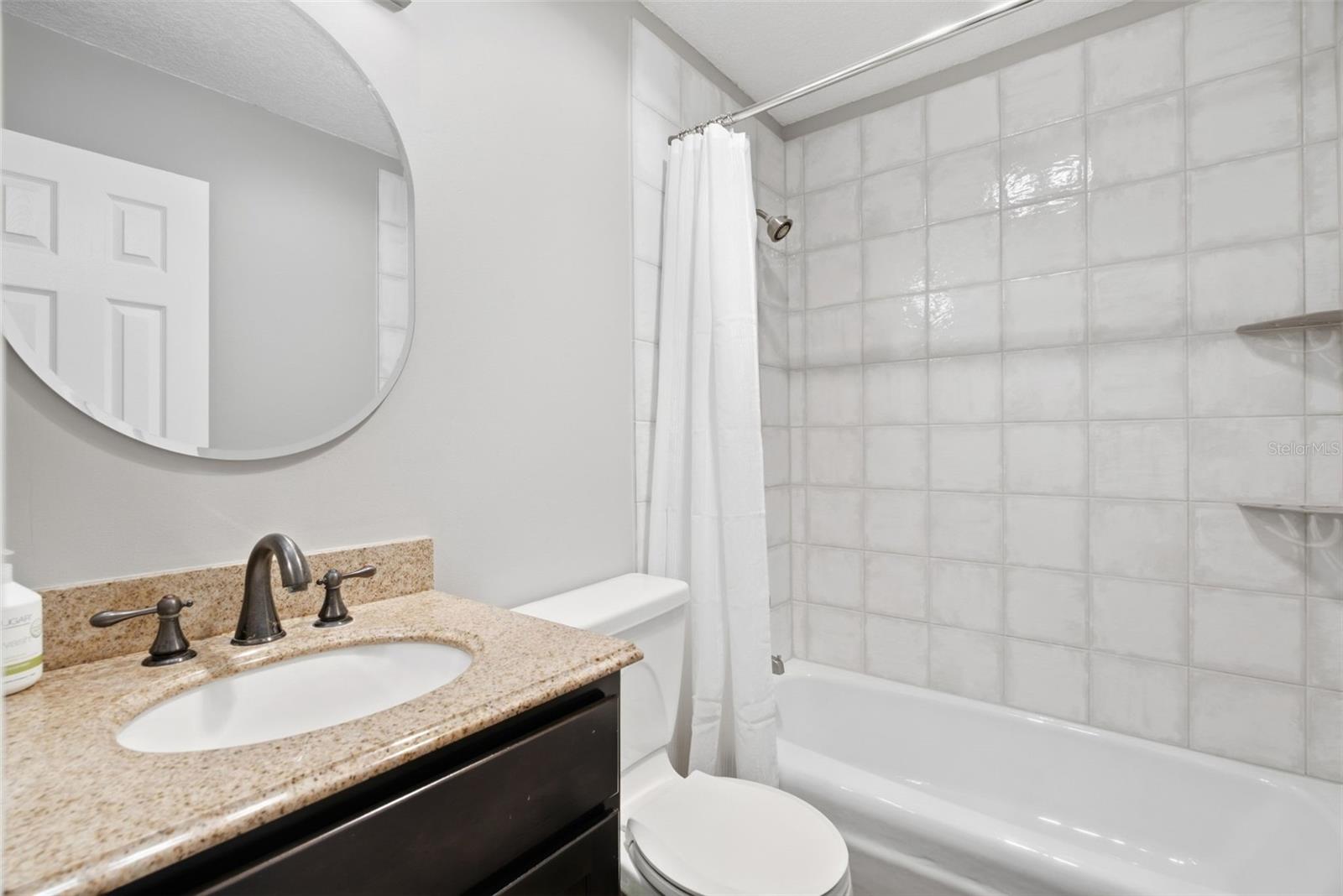 13956 LAKE POINT DR — photo 37