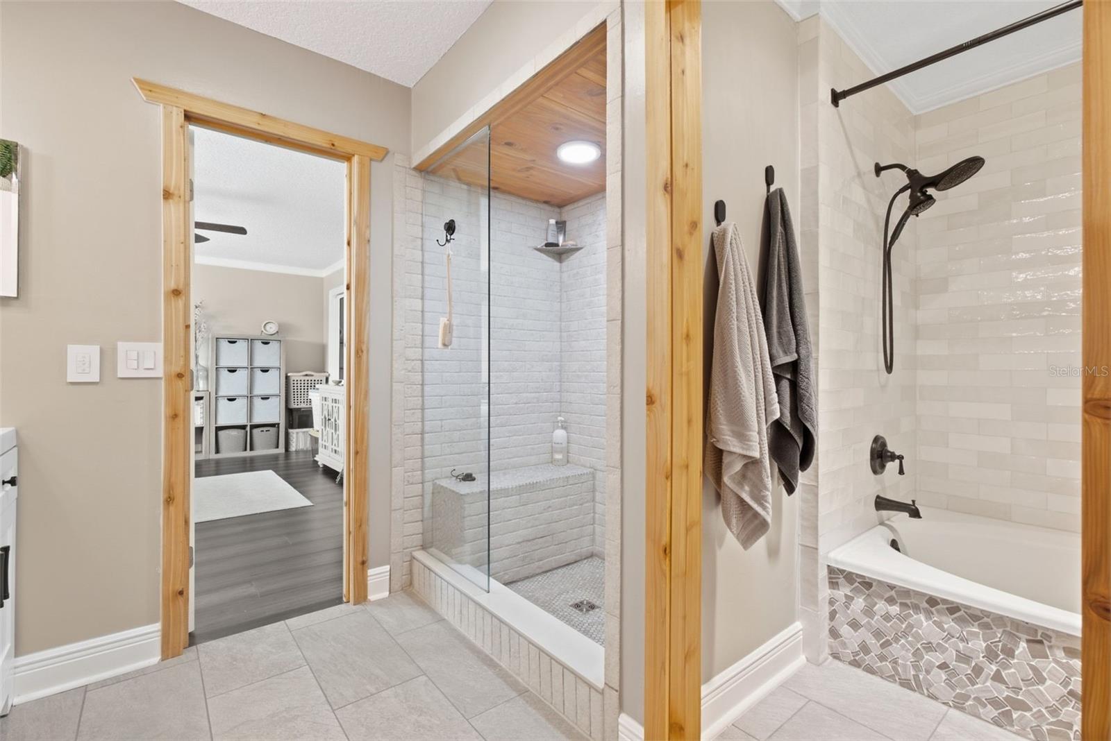 13956 LAKE POINT DR — photo 30