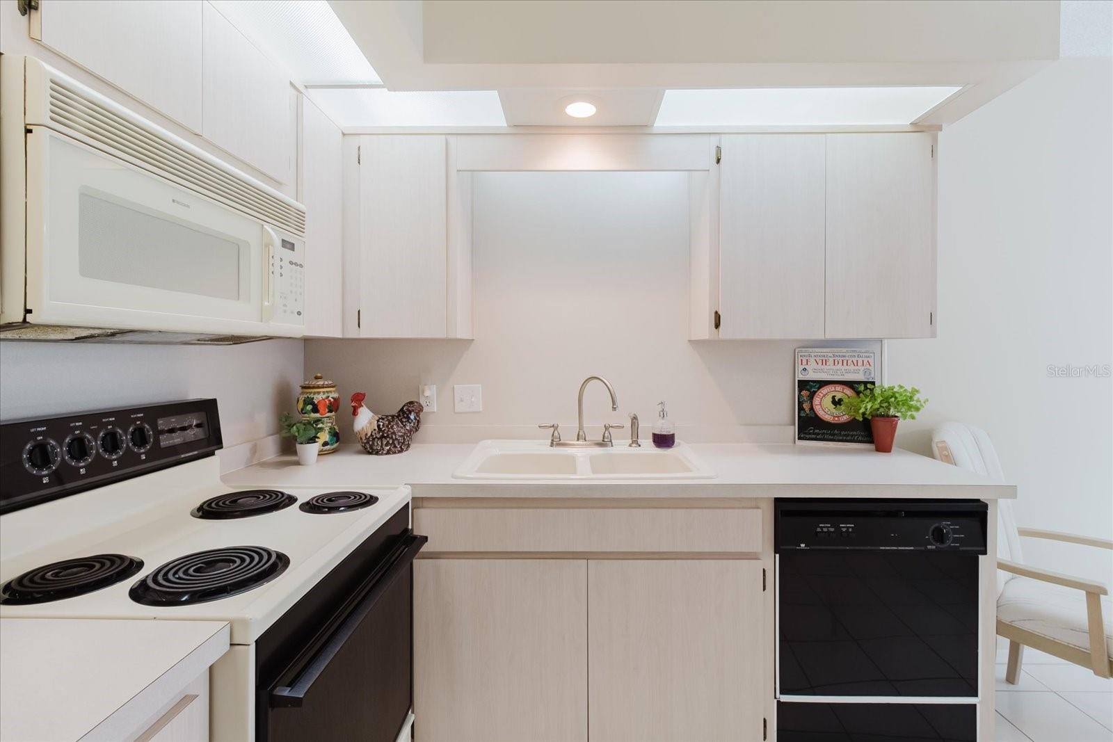2209 UTOPIAN DR E #207 — photo 11